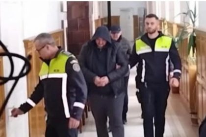 EXPLOZIV PSD implicat in reteaua de mita de la ARR Numele lui Sorin Grindeanu mentionat in ancheta iar filiera Valcea trimite banii catre varful puterii