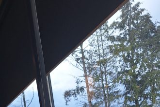 Pauza de aproape o ora la cafea polititii de la Rutiera suprini la OMV Milcoiu