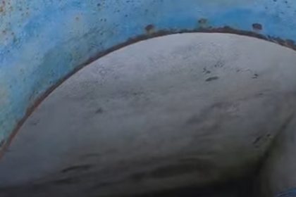 furt de ap sub privirea autoritatilor imagini socante din valea mare angajati ai primariei si damila surprinsi in flagrant politia plecata in vacanta