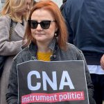protest spontan in fata sediului cna impotriva deciziei abuzive de inchidere a televiziunii realitatea