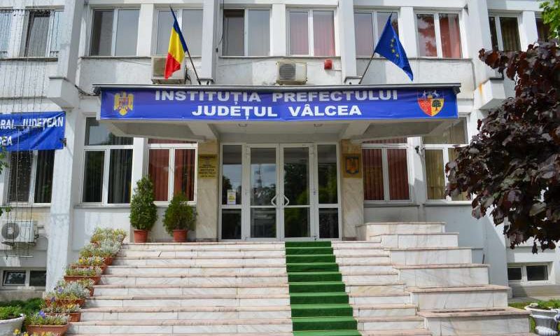 scandal in primaria lacusteni restructurare cu iz de penal angajat concediat la 60 de ani posturi caste pentru apropiatii primarului