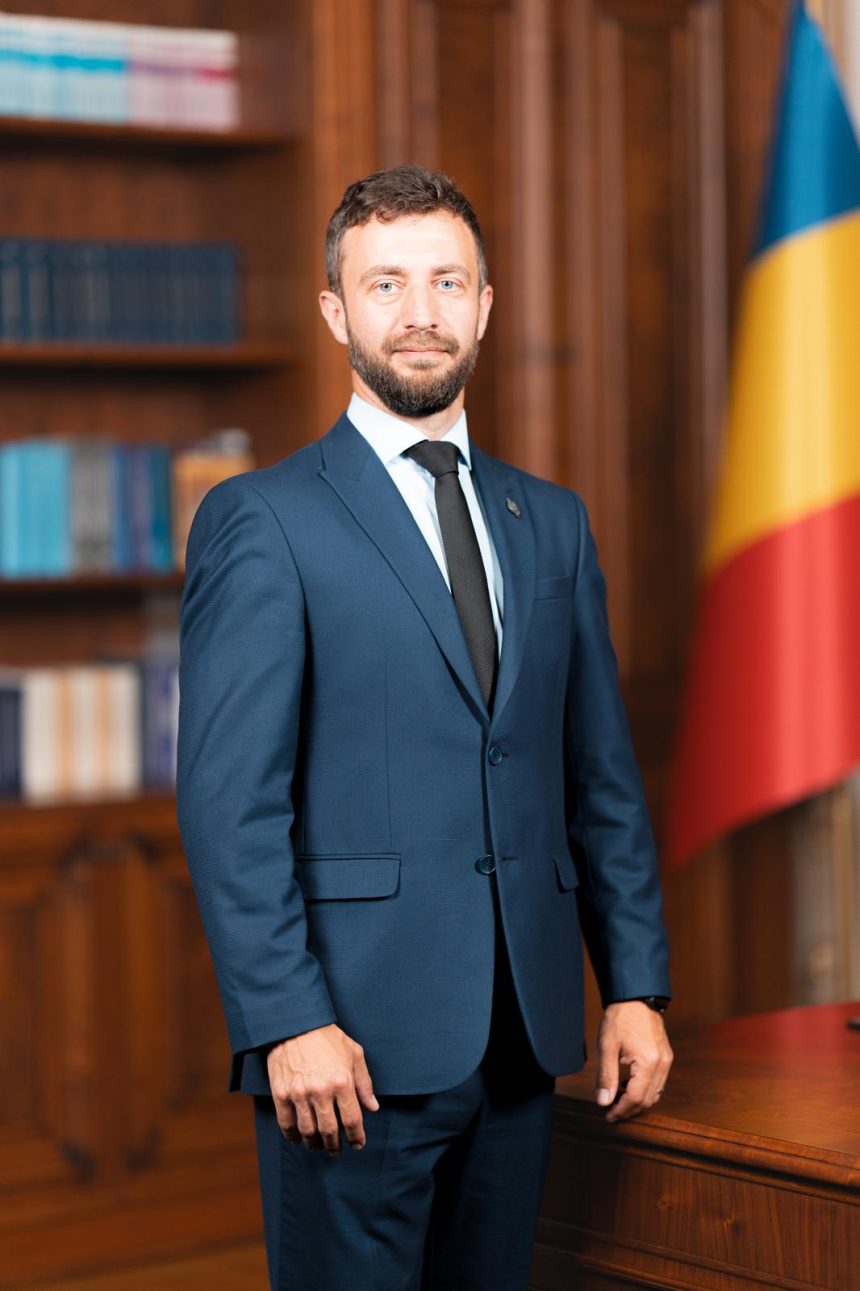 Antonio Popescu AUR Valcea Demnitarii trebuie sa fie total transparente Nu mai putem accepta aveti ascunse pe numele familiei sau partenerilor