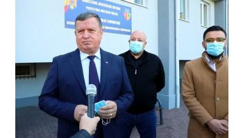 INVESTIGATIE Asfalt si utilitati pe camp strazi cu case lasate in noroi Cine a stabilit prioritatile Primariei Ramnicu Valcea