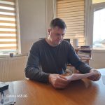 Piscina abandonata din Olanu doi ani si jumatate de promisiuni bani publici cheltuiti si niciun bazin pentru cetateni Primarul Razvan Popa o palarie prea mare pentru un cap prea mic