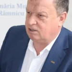 Autobuzul 7, „infern” pentru elevii din Râmnicu Vâlcea. Se cer mai multe curse