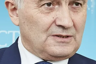 Lazăr Comănescu, vâlceanul care a reprezentat România la vârful diplomației europene
