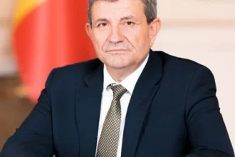 Mîndrescu (AUR Vâlcea): Românii trebuie întrebați ce vor — Guvern Mureșan sau anticipate?