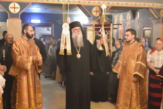 Priveghere arhierească și Liturghie la Mănăstirea „Înălțarea Sfintei Cruci” din Budești