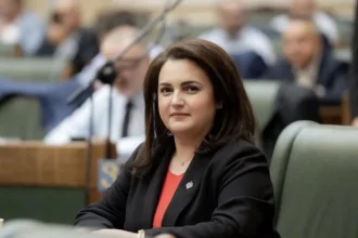 Uniforma școlară ar putea reveni în toate școlile: „Educația face diferența, nu hainele”